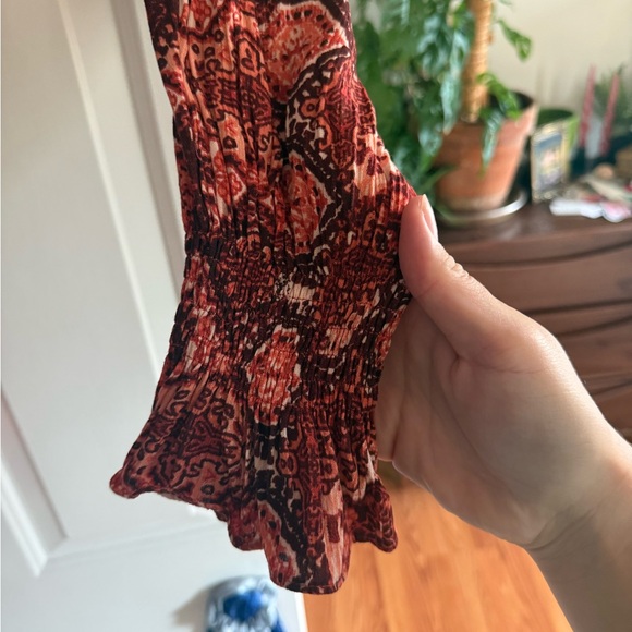 Patterned Off-Shoulder crop top - Picture 3 of 6